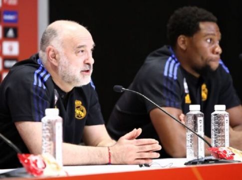 Ο Λάσο αποθέωσε τους οπαδούς του Ολυμπιακού (vid)