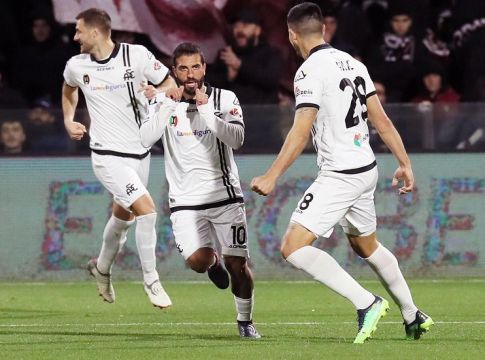 Προπονητής που ακούστηκε για την ΑΕΚ καταλήγει στην Σπέτσια