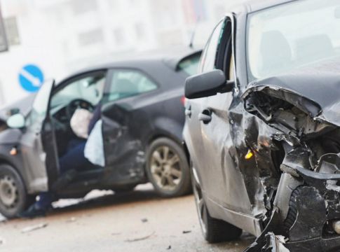 Δεκατρείς νεκροί και 667 τραυματίες σε 590 τροχαία τον Απρίλιο στην Αττική