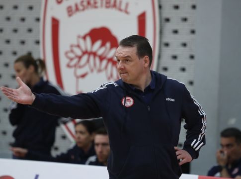 Ζίμπαρτς: «Συγχαρητήρια σε όλη την οικογένεια του Ολυμπιακού»