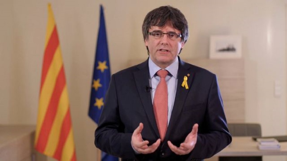 Ο καταλανός ηγέτης Πουτζντεμόν αντικαταστάθηκε στην προεδρία του κόμματός του