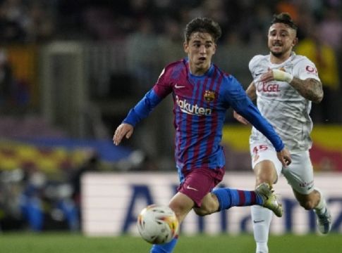 Ντε Λα Πένια: «Θέλει να μείνει στην Μπαρτσελόνα ο Γκάβι»