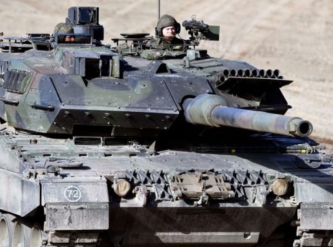 Η Γαλλία στέλνει τεθωρακισμένα οχήματα στην Ουκρανία