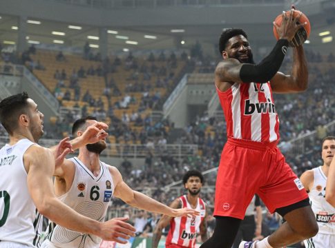 Παναθηναϊκός – Ολυμπιακός: Έξι τρίποντα με πέντε διαφορετικούς σκόρερ οι «ερυθρόλευκοι» (vid)