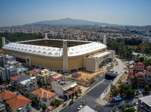 «Τρέλα» για ένα διαρκείας: Οπαδοί της ΑΕΚ θα κοιμηθούν στο ΟΑΚΑ για να πάρουν το πρωί εισιτήριο