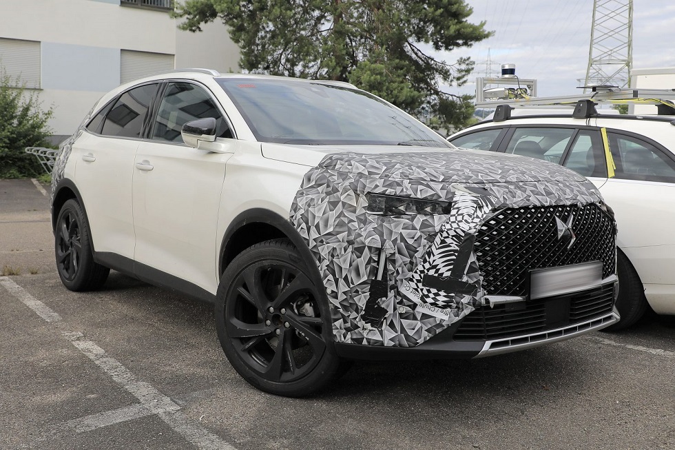 DS7 Crossback: Βελτιώσεις σε plug-in υβριδικό τόνο