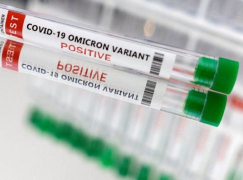 Κορωνοϊός: Δραματική πρόβλεψη Μαγιορκίνη για περισσότερα από 20.000 κρούσματα την Τρίτη
