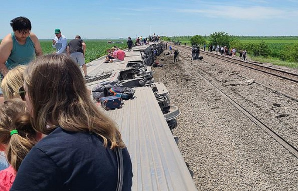 ΗΠΑ: Εκτροχιασμός τρένου στο Κάνσας – Φόβοι για πολλούς νεκρούς