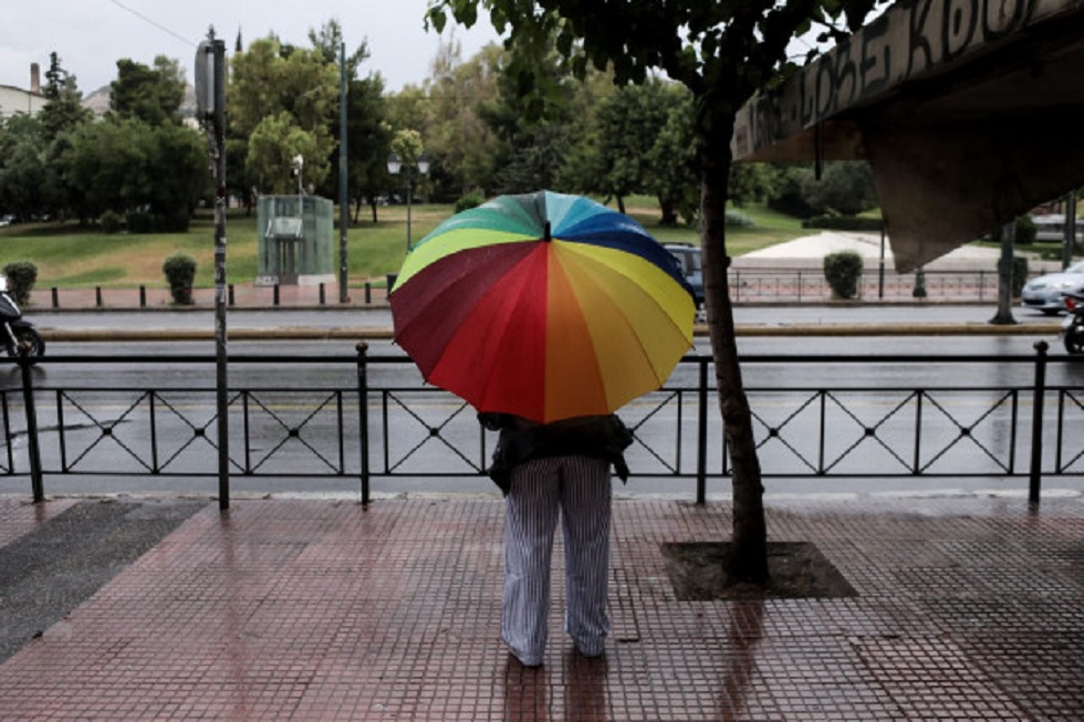 Καιρός: Καλός και ζεστός την Τρίτη – Πού θα έχουμε σποραδικές καταιγίδες