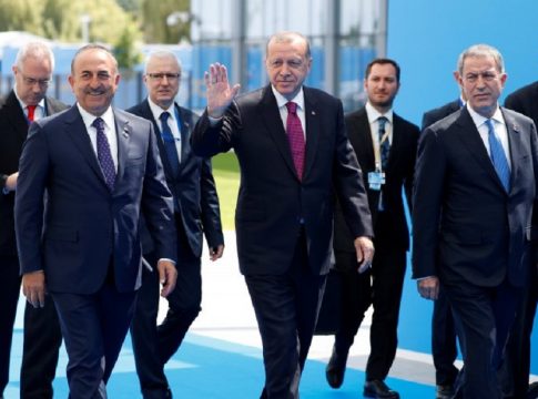 Τουρκία: Τα θερμά επεισόδια ελλήνων αξιωματούχων με υπουργούς του Ερντογάν