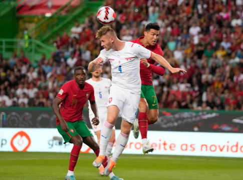 Μπράμπετς: «Δεν πήγα για τη φανέλα του Ρονάλντο, δεν είναι και ο Ράμος»