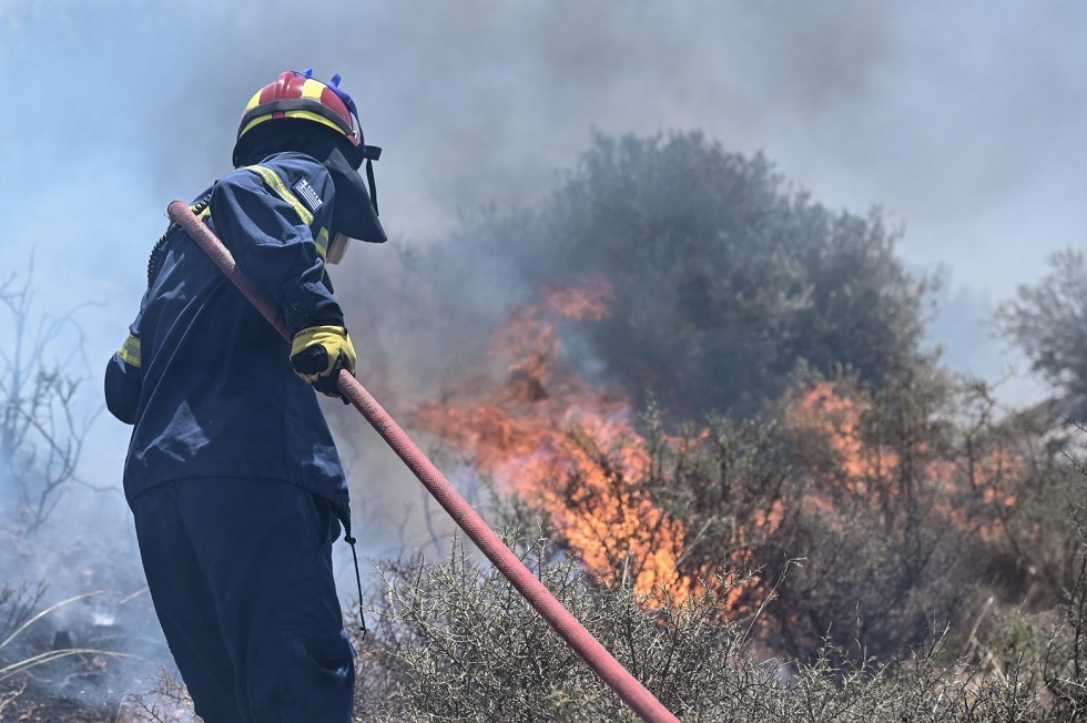 Φωτιά στον Κουβαρά: Καίγεται χορτολιβαδική έκταση – Σηκώθηκαν και εναέρια μέσα