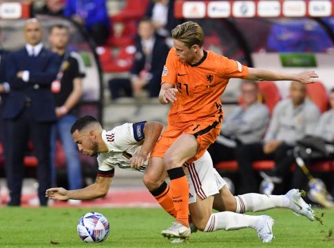 Ντε Γιόνγκ: «Μου ταιριάζει περισσότερο το στιλ της Ολλανδίας από της Μπαρτσελόνα»