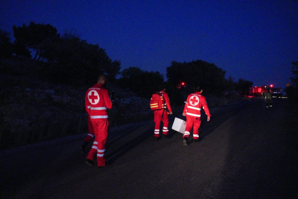 Ελληνικός Ερυθρός Σταυρός: Στην πρώτη γραμμή της μάχης με τις φλόγες στο Πανόραμα Βούλας