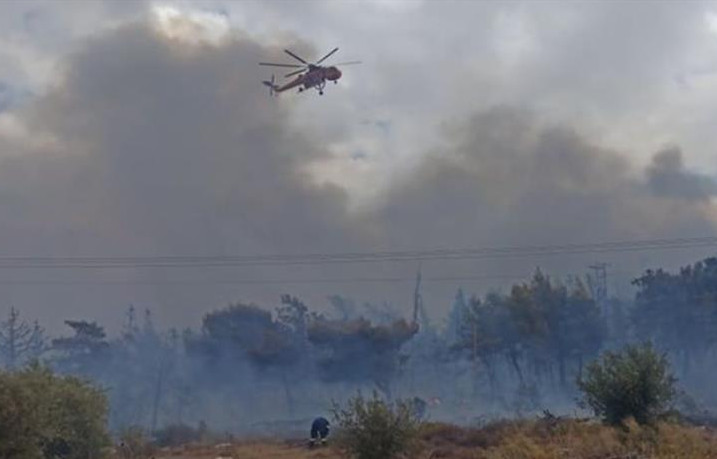 Συναγερμός: Δυναμώνει το πύρινο μέτωπο προς το Πανόραμα Βούλας – Εντολή εκκένωσης, ενίσχυση δυνάμεων, απειλούνται σπίτια