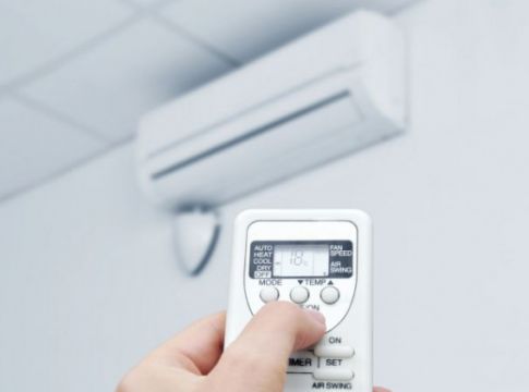 «Καμπάνα» για όσους δεν βάζουν στους 27 βαθμούς το κλιματιστικό