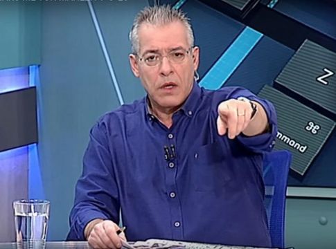 Πανικός με το ακατάλληλο πλάνο που έδειξαν κατά λάθος στην εκπομπή του Μάνεση – Η ολόγυμνη γυναίκα