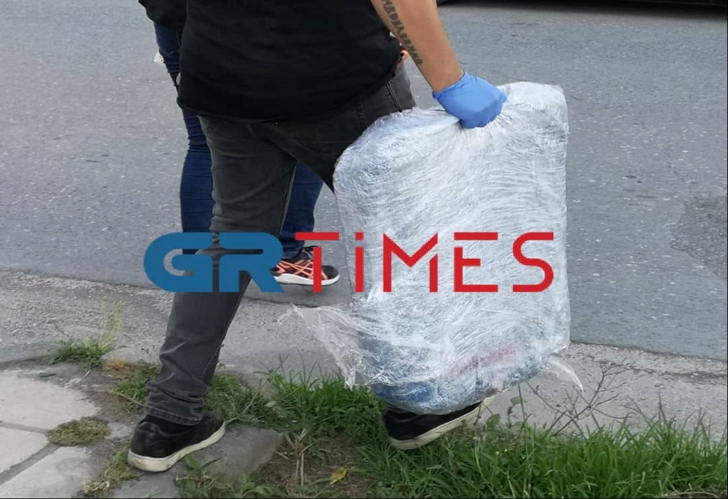 Θεσσαλονίκη: Μεγάλες ποσότητες ναρκωτικών στο σπίτι του άνδρα που πυροβολούσε μπροστά στα παιδιά του