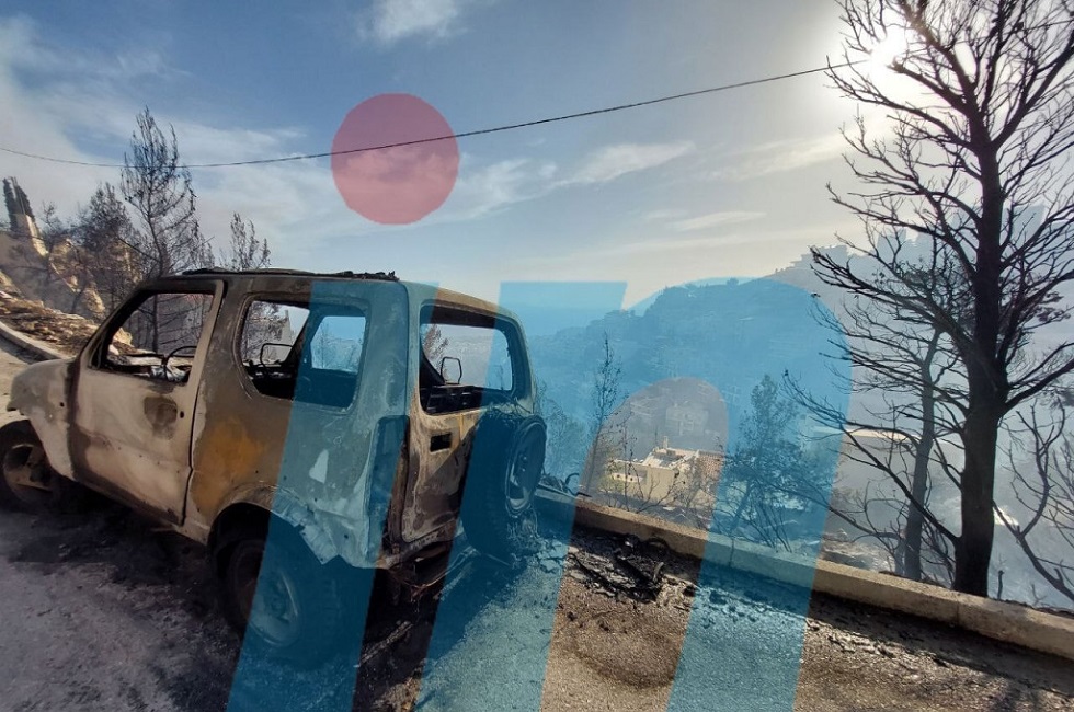 Φωτιά σε Βούλα και Βάρη: Τι απαντά ο εκπρόσωπος Τύπου της Πυροσβεστικής στις καταγγελίες για ολιγωρία