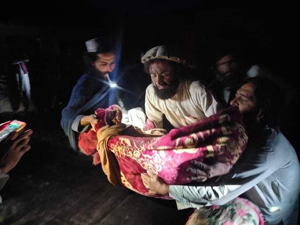 Ισχυρός σεισμός 6,1 Ρίχτερ συγκλόνισε το Αφγανιστάν – Τουλάχιστον 130 νεκροί