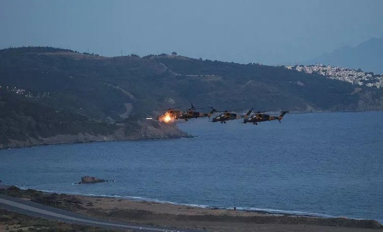 Ελικόπτερα και πραγματικά πυρά στην άσκηση «EFES 2022» λίγο πριν πάει ο Ερντογάν στη Σμύρνη – Το ανησυχητικό σενάριο