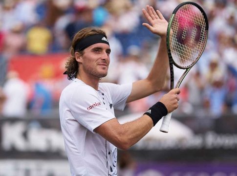 Δυσκολεύτηκε, αλλά τα κατάφερε στην πρεμιέρα ο Τσιτσιπάς! (1-3)