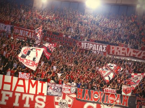 ΚΑΕ Ολυμπιακός: «Όλοι κόκκινα – Στη γιορτή μας δεν χωρούν αντιαθλητικές συμπεριφορές»