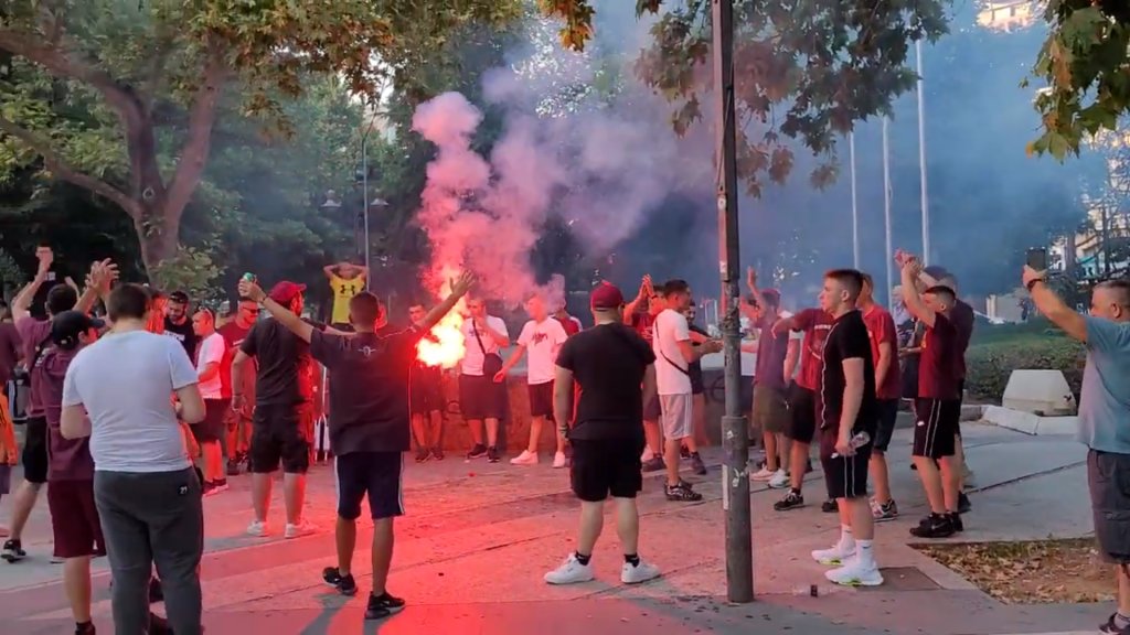 «Πάρτι» στη Λάρισα για την αποχώρηση του Κούγια (vid)