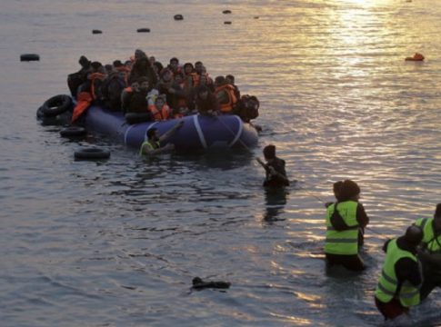 Κάρπαθος: Διάσωση 220 μεταναστών – Δείτε φωτογραφίες από την επιχείρηση του Λιμενικού