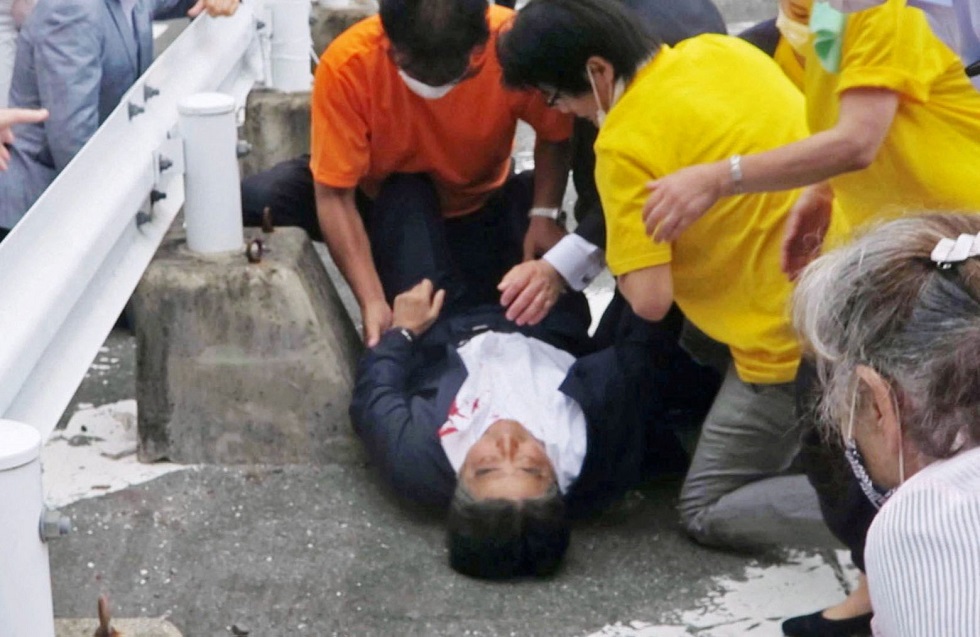 Ιαπωνία: Πέθανε ο Σίνζο Άμπε – Υπέκυψε στα τραύματά του μετά την δολοφονική επίθεση