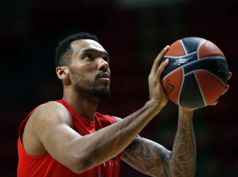 Ο Τζόελ φέρνει ασφάλεια και προεκτάσεις