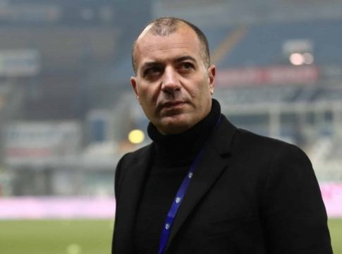 Απίστευτο: Απειλές με… κεφάλια γουρουνιών στον πρόεδρο της Λέτσε