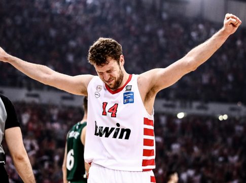 Γιαννακόπουλος: «Από τους καλύτερους αθλητές ο Βεζένκοφ»