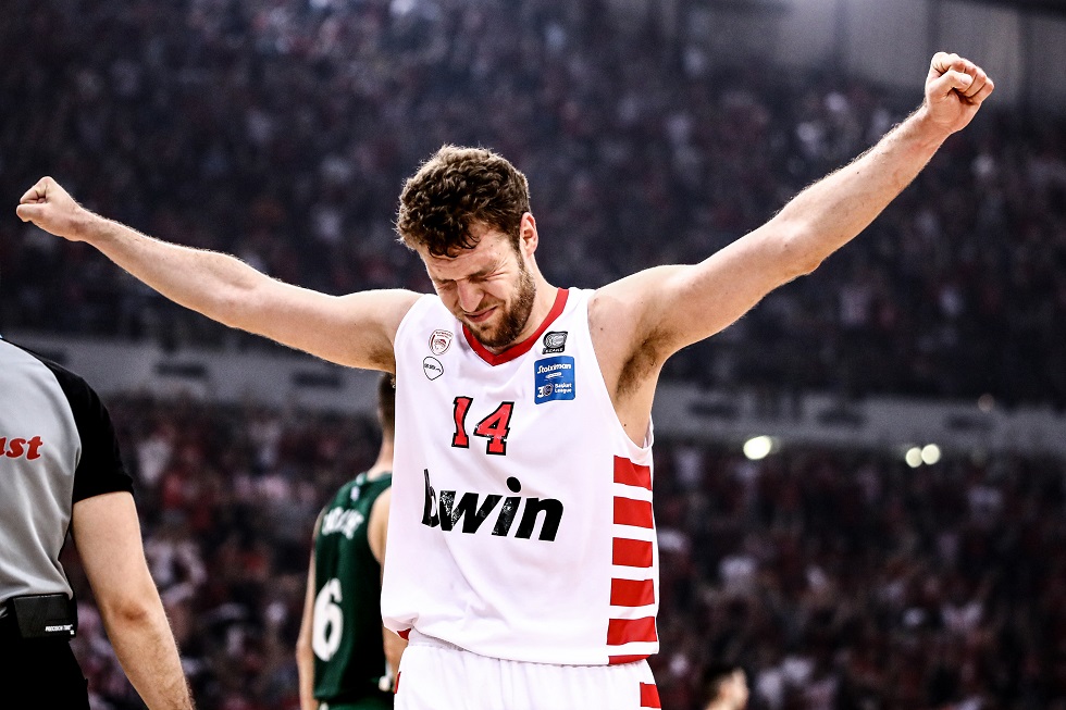Ολυμπιακός: MVP της Basket League o Βεζένκοφ!