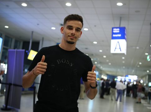 Στην Ελλάδα ο Λέιντνερ για τον Ολυμπιακό – «Ήρθα στη μεγαλύτερη ομάδα της Ελλάδας» (pics)
