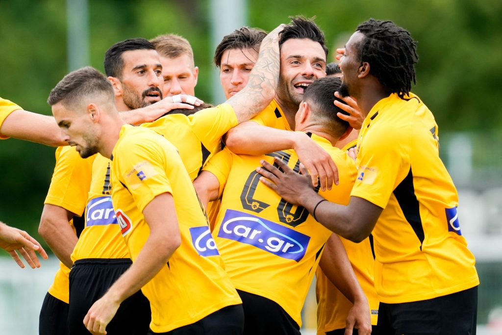 ΑΕΚ: «Τρέχει» για στόπερ και φορ