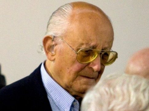 Αργεντινή: Ιστορική απόφαση – Καταδικάστηκαν 10 απόστρατοι στρατιωτικοί και αστυνομικοί για εγκλήματα την περίοδο της χούντας