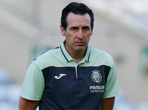 Ο Έμερι απάντησε με παράξενο τρόπο σε αίτημα οπαδών (vid)