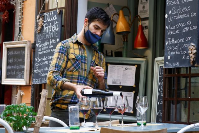 Ιταλία: Eκατό φορές περισσότερα σε σχέση με πέρυσι τέτοια εποχή τα κρούσματα