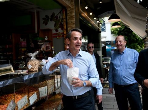 «Πλαφόν στο πιτόγυρο θα βάλετε κ. πρωθυπουργέ;»