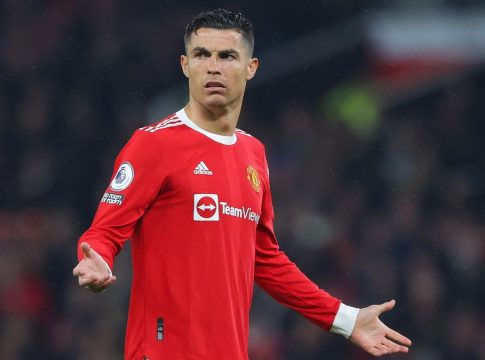 Αμερικανίδα παρουσιάστρια και μοντέλο κλαίει τη μοίρα της: «Θα μπορούσα να είμαι εγώ με τον Ρονάλντο, όχι η Χεορχίνα»