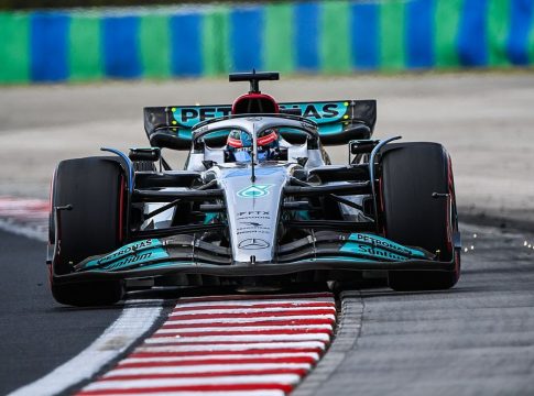Πρώτη pole position για Ράσελ – Καταστροφή για Φερστάπεν
