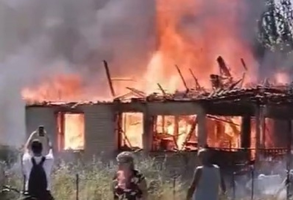 Φωτιά στον Ωρωπό: Σπίτι κάηκε ολοσχερώς