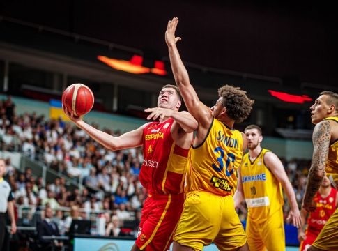Ουκρανία – Ισπανία 76-77: Με μπλοκ… buzzer beater γλίτωσαν οι Ισπανοί