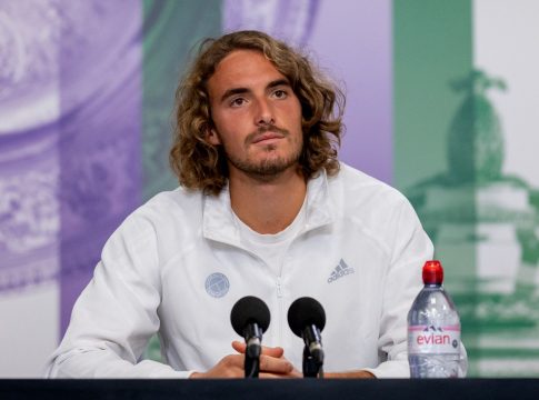 Το BBC τρολάρει τον Στέφανο: «Πυθαγόρας, Πλάτωνας, Σωκράτης… Τσιτσιπάς»! (pic)