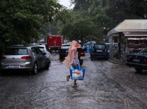 Καιρός: Ραγδαία επιδείνωση με κίνδυνο πλημμύρας – Ποιες είναι οι πιο επικίνδυνες μέρες