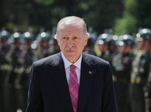 Χαμός στην Τουρκία με τα γυαλιά του Ερντογάν – Γιατί ξεσήκωσαν θύελλα αντιδράσεων