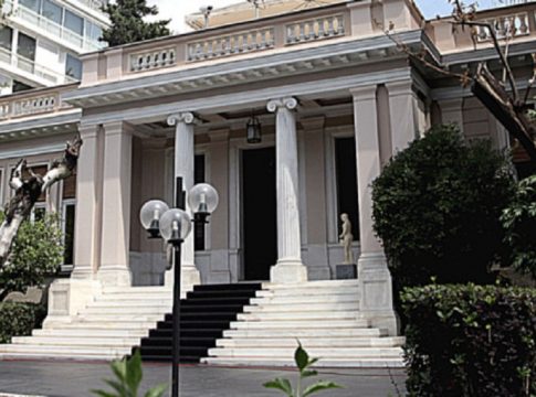 Εκλογές: Γιατί αποφάσισε να «παγώσει» τα σενάρια ο Κυριάκος Μητσοτάκης