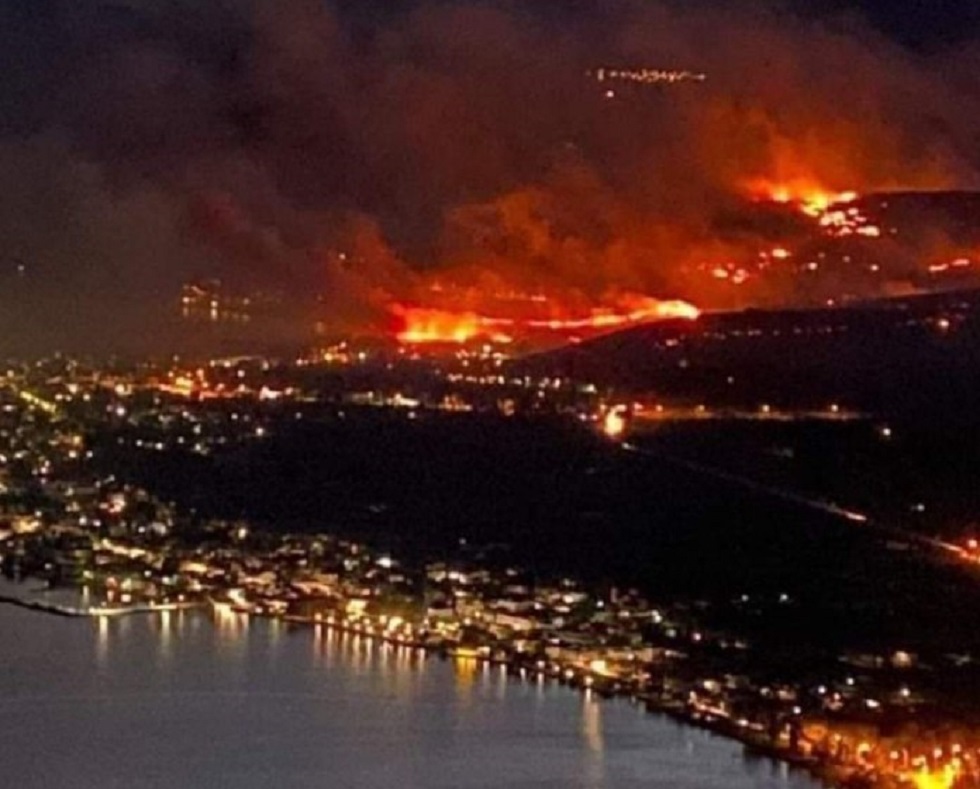 Φωτιά: Νύχτα κόλασης στην Ιτέα – Δύσκολη η κατάσταση στο Κρανίδι