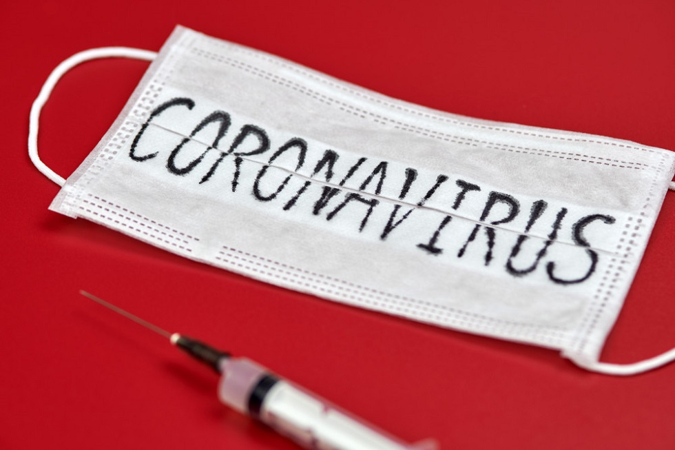 Ηλίας Μόσιαλος: Τον Οκτώβριο τα εμβόλια για τις νέες παραλλαγές του κορωνοϊού